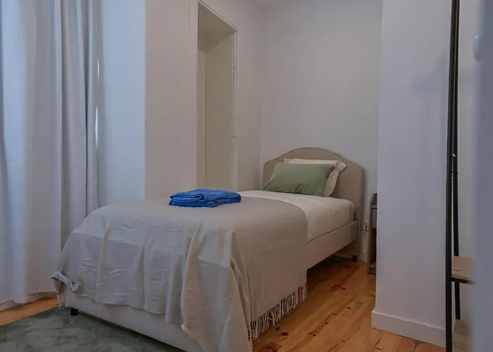 Ola - Castelo Ii Apartman *